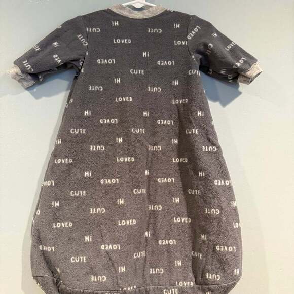 Carter’s Fleece Sleep Sack with Sleeves – Gray “Hi, Cute, Loved” Print - Picture 3 of 3